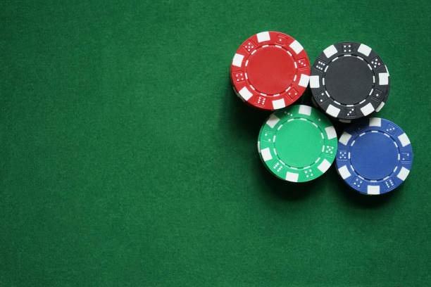 Sic Bo Dadu live dealer studio with three dice and betting layout